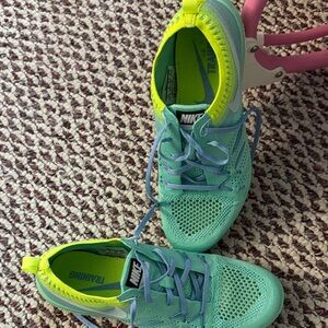 Nike Women's Athletic Shoes - Light Green and Bright Yellow